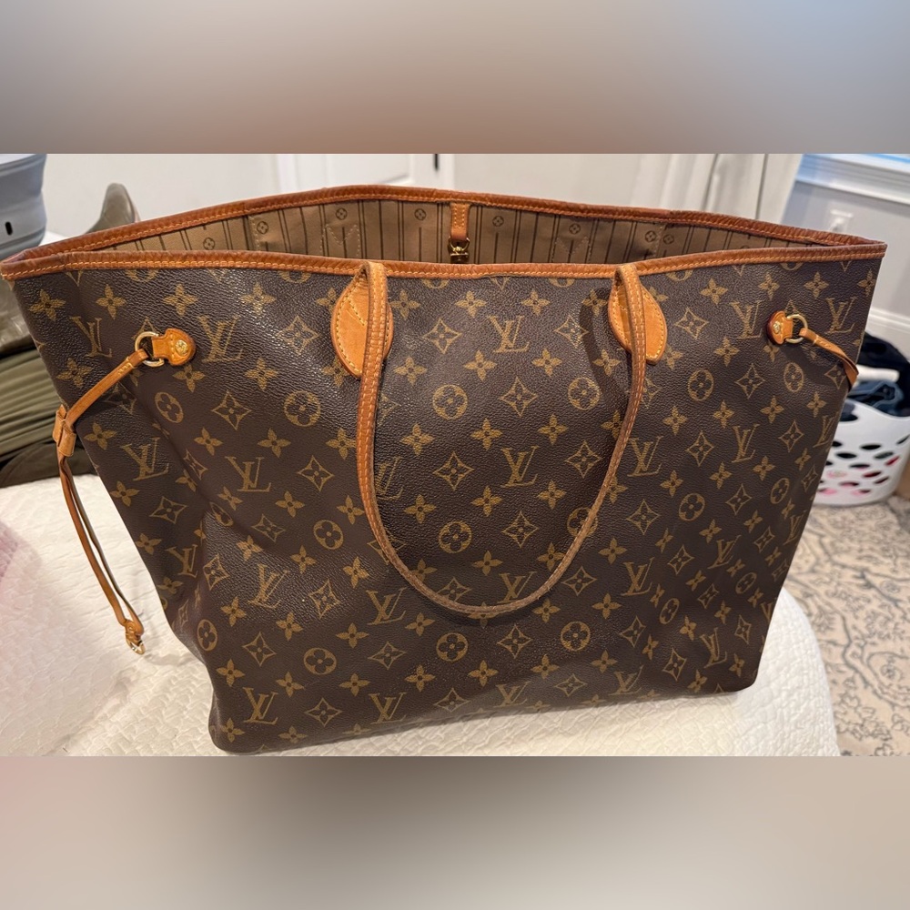 Woman’s Pre-Owned Louis Vuitton Neverful GM